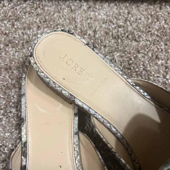 J. Crew Charlie Flat Mules Leather Snake Print Tassel Almond Toe Gray 9.5M - Picture 2 of 8